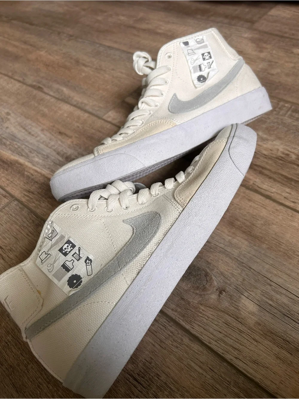 Nike SB Blazer Court Mid Premium SB 'Warning Label' White Men US 10.5 UK 9.5